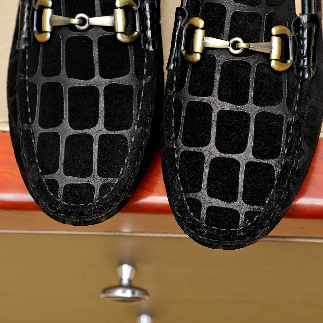 Men's shoes💰360💰🕷🕷️【 GUCCI 】Gucci's best-selling trendy men's casual slip-on shoes🇨🇳Official website original 1:1 mold opening💯Original quality, fine workmanship☘Fashionable and versatile, perfect last shape, comfortable on the feet🍓Trendy men's recommended model, imported cowhide on the top layer🎋High-quality pigskin lining, rubber wear-resistant and non-slip outsole, high-end atmosphere, worth owning🍉Optional 38-45